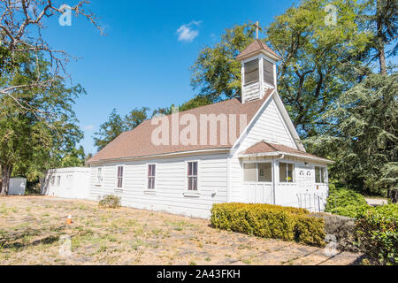 Berean Baptist Church ist eine 1894 erbaute weiße Holz- Kirche in der Stadt von Los Olivos in den Santa Ynez Valley. Stockfoto