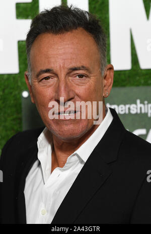 London, Großbritannien. 11 Okt, 2019. Amerikanische Sänger Bruce Springsteen besucht die Premiere der westlichen Sterne am 63rd BFI London Film Festival am 11. Oktober 2019. Foto von Rune Hellestad/UPI Quelle: UPI/Alamy leben Nachrichten Stockfoto