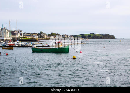 11. Oktober 2010 Sportboote und eine kleine Trawler im Hafen von portaferry im Ards Halbinsel Hafen von portaferry Hafen in Nordirland günstig Stockfoto