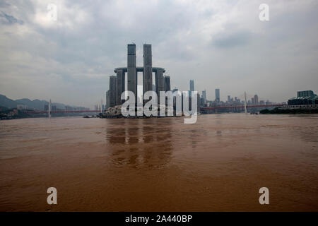 Blick auf die überschwemmten Yangtze Fluss in Chongqing, China, 8. August 2019. Stockfoto