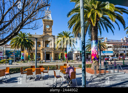 Australien, Südostqueensland, Warwick, Baum Brücke Ausstellung während der Jumper & Jazz Festival im Juli 2017 Stockfoto