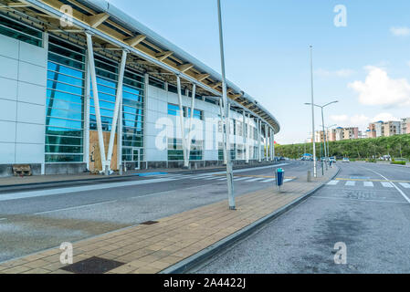 Simpson Bay, St. Maarten-November, 2017: Schöne sonnige Aussicht auf freie Flughafen auf der Insel vorbereiten für den Wiederaufbau nach dem Irma Hurrikan Schäden Stockfoto