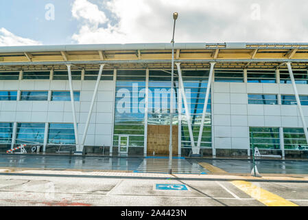 Simpson Bay, St. Maarten-November, 2017: Schöne sonnige Aussicht auf freie Flughafen auf der Insel vorbereiten für den Wiederaufbau nach dem Irma Hurrikan Schäden Stockfoto