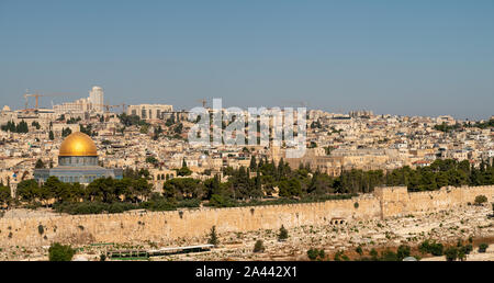 Blick auf die Golden Gate in der Mauer um die Altstadt von Jerusalem Stockfoto