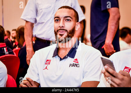 Rudy Gobert-Bourgarel, einem Französischen professioneller Basketballspieler für die Utah Jazz von der National Basketball Association, besucht die Willkommen und Veranstaltungsräume o Stockfoto