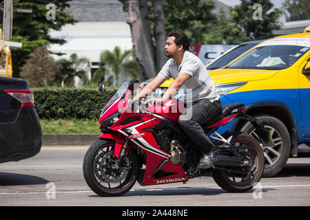 Chiangmai, Thailand - 30. September 2019: Private Racing Honda CBR Motorrad. Foto an der Straße Nr. 121 ca. 8 km von der Innenstadt von Chiang Mai, Thailand. Stockfoto