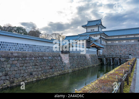 Kanazawa, Japan - 14. Februar 2019: yagura Turm von Kanazawa, Präfektur Ishikawa, Japan. Stockfoto