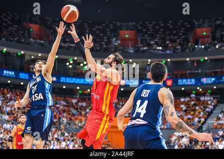 Ricky Rubio, Mitte, der Nationalen basketball Spanien Männer Team Herausforderungen Spieler aus Argentinien National Basketball Team während der 2019 Internationale Mich Stockfoto