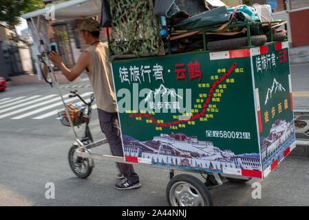 Yunhe, des Benutzernamens und der für den Mann, der Versuche von Norden Chinas Innere Mongolei Autonome Region Südwesten Chinas Tibet autonomen Region in zu gehen Stockfoto