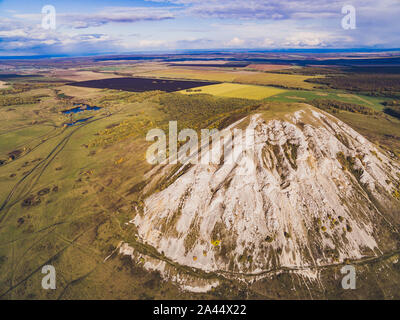 Mount Shihan Toratau in der Nähe der Stadt Ishimbai. Symbol der Stadt Ishimbai. Baschkortostan. Russland Stockfoto