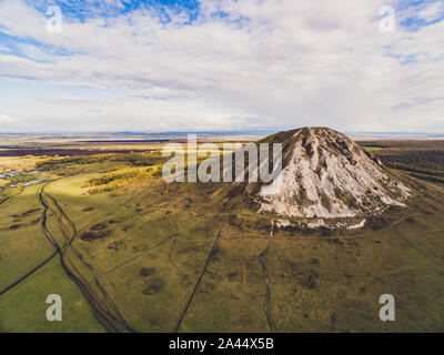 Mount Shihan Toratau in der Nähe der Stadt Ishimbai. Symbol der Stadt Ishimbai. Baschkortostan. Russland Stockfoto