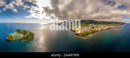 Panorama von Vila Franca do Campo, Sao Miguel (Portugal) Stockfoto