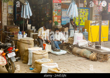Kaufleute auf den Straßen von Agra Stockfoto