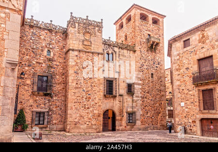 Palacio de los Golfines de Abajo. Ciudad de Cáceres. Der Extremadura. España. Stockfoto