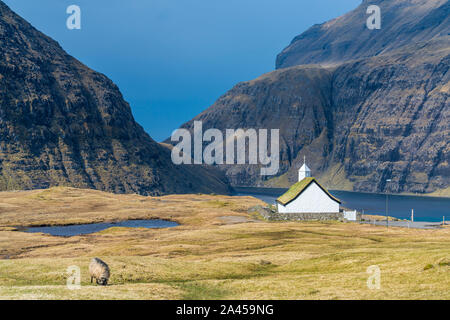 Kirche von Saksun, Streymoy, Färöer, Dänemark Stockfoto