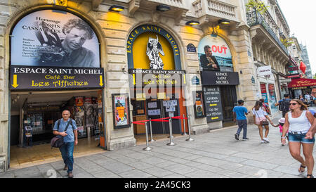 Street Scene vor Kino' Espace Saint Michel' Stockfoto