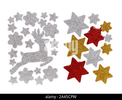 Satz von glitter Weihnachten Aufkleber isoliert auf einem weißen Hintergrund. Sie sind Weiß, Gold und Red Stars und läuft Weihnachten Rentier. Wir dekorieren Stockfoto