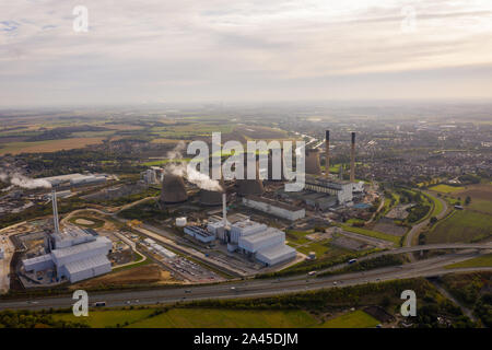 Luftaufnahme der Ferrybridge Power Station in Castleford Bereich Wakefield in Großbritannien befindet, zeigt die power station Kühltürme. Stockfoto