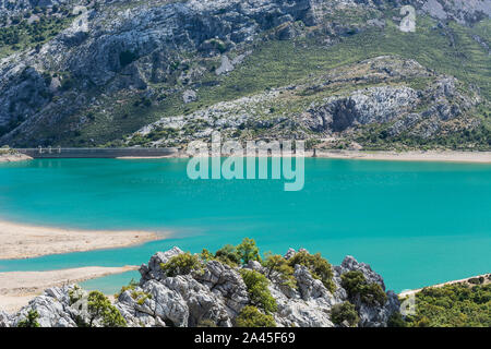 Fantastische Aussicht auf den Embalse de Cuber in der Sierra de Tramuntana, Mallorca, Spanien Stockfoto