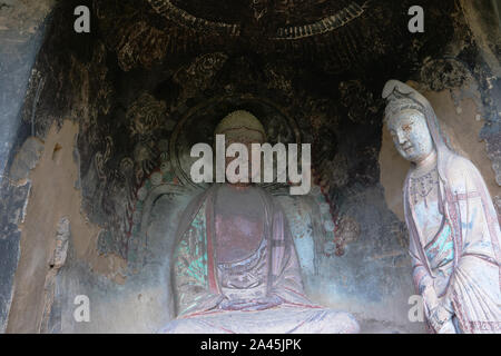 Maijishan Cave-Temple Komplex in Tianshui Stadt, Provinz Gansu in China. Ein Berg mit religiösen Höhlen auf der Seidenstraße Stockfoto