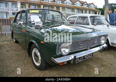 1968 Hillman Minx estate bis auf Anzeige an der Englischen Riviera Classic Car Show, Torquay, Devon, England, UK geparkt. Stockfoto