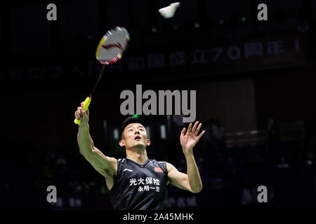 Chinesische professionelle Badminton Spieler Chen Lange konkurriert gegen Malaysische professionelle Badminton Spieler Schutze Zii Jia an der ersten Runde von VICTOR Kinn Stockfoto