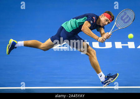 Australische professional tennis player Alex de Minaur konkurriert gegen Französische Tennisprofi Adrian Mannarino am abschließenden von Zhuhai Champi Stockfoto