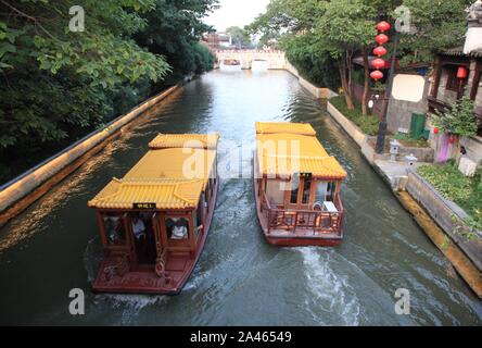 Blick auf Fuzimiao, einem malerischen Ort an der Qinhuai Fluss, in Nanjing Stadt, im Osten der chinesischen Provinz Jiangsu, 13. September 2019. *** Lokale Stockfoto