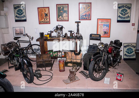 Marseille (Frankreich) Musée de la Moto - Motorrad Museum: Der Workshop Stockfoto