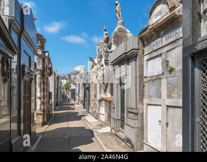 Mausoleen in der cementerio de la Recoleta (La Recoleta Friedhof), whera Eva Perón begraben ist, Buenos Aires, Argentinien Stockfoto