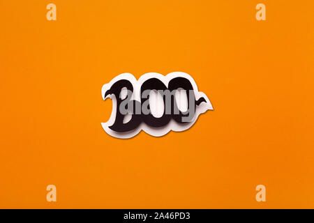 Buh Creative Paper text auf Halloween Hintergrund Stockfoto