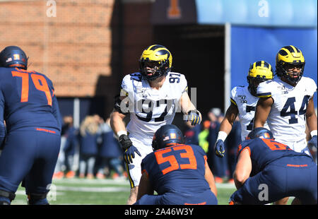 Heem, Illinois, USA. 12 Okt, 2019. Michigan Wolverines defensive lineman Aidan Hutchinson (97), die in Aktion während der NCAA grosse Konferenz 10 Fußballspiel zwischen den Illinois vs Michigan im Memorial Stadium in Heem, Illinois. Dean Reid/CSM/Alamy leben Nachrichten Stockfoto