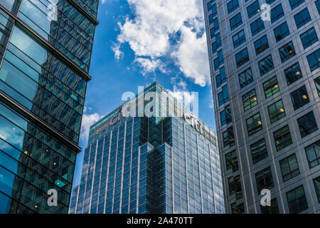 Eine typische Ansicht in Canary Wharf in London. Stockfoto