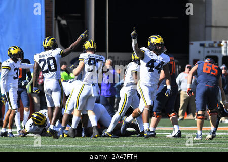 Heem, Illinois, USA. 12 Okt, 2019. [PLAYER] in Aktion während der NCAA grosse Konferenz 10 Fußballspiel zwischen den Illinois vs Michigan im Memorial Stadium in Heem, Illinois. Dean Reid/CSM/Alamy leben Nachrichten Stockfoto