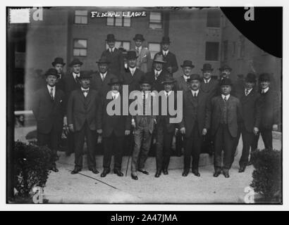 Bundesliga Beamte - (obere Reihe) Weeghman, W. Ward, Comstock; (mittlere Reihe) L. Goldman, R. Ward, Steininger, Gilmore, G. Ward, Schleunes, Walker, Robertson, George, Carroll; (untere Zeile) Stockfoto