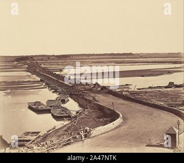 Felice Beato (Briten, geboren Italien - Brücke der Boote über den Jamna, aus Lulim Ghur genommen Stockfoto