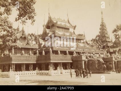 Felice Beato (Briten, geboren Italien - Königin Soopyalat Golden Schule bei A. Straße, Mandalay Stockfoto