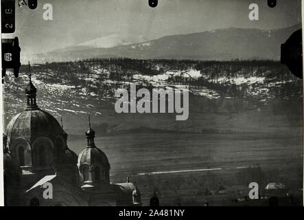 Fernaufnahme der Karpathen von Bania aus, 30. April 1917. Stockfoto