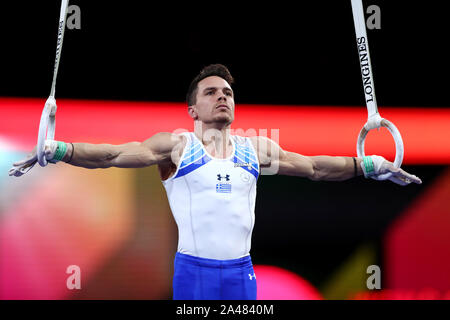 Stuttgart, Deutschland. 12 Okt, 2019. Eleftherios Petrounias (GRE) Turnen: Die 2019 Gymnastics World Championships, Männer Gerätefinale Ringe in der Hanns-Martin-Schleyer-Halle in Stuttgart, Deutschland. Credit: yohei Osada/LBA SPORT/Alamy leben Nachrichten Stockfoto