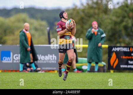 Ampthill, Großbritannien. 05 Okt, 2019. Louis Grimoldby von ampthill Rugby während der Greene King IPA Championship Match zwischen Ampthill RUFC und Nottingham Rugby auf ampthill RugbyÕs Meisterschaft Debüt bei Kingston Park, Woburn St, Ampthill, Bedford MK45 2HX, Vereinigtes Königreich, am 12. Oktober 2019. Foto von David Horn. Credit: PRiME Media Images/Alamy leben Nachrichten Stockfoto