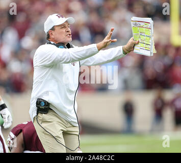 College Station, Texas, USA. 12 Okt, 2019. Texas A&M Aggies Haupttrainer Jimbo Fischer während der NCAA Football Spiel zwischen Texas A&M und Alabama am Kyle Feld in College Station, Texas, am Okt. 12, 2019. Credit: Scott Coleman/ZUMA Draht/Alamy leben Nachrichten Stockfoto