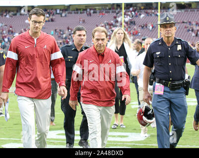 College Station, Texas, USA. 12 Okt, 2019. Alabama Crimson Tide Head Coach Nick Saban nach Alabama besiegt Texas A&M 47-28 am Kyle Feld in College Station, Texas, am Okt. 12, 2019. Credit: Scott Coleman/ZUMA Draht/Alamy leben Nachrichten Stockfoto