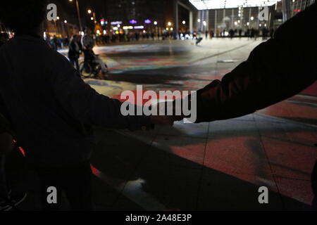 Berlin, Deutschland. 12 Okt, 2019. Umweltaktivisten vor dem Aussterben Rebellion Protest am Potsdamer Platz in Berlin für mehr Klimaschutz. (Foto von Simone Kuhlmey/Pacific Press) Quelle: Pacific Press Agency/Alamy leben Nachrichten Stockfoto