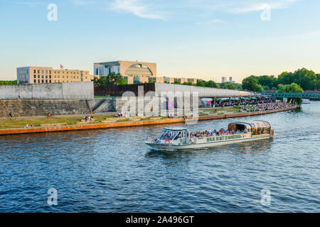 Tour Boot auf der Spree, Berlin, Deutschland Stockfoto