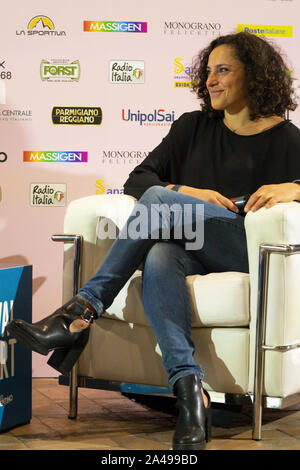 Trento, Italien. 11 Okt, 2019. Federica Brignone besucht 'Il Festival dello Sport" in Trento, Italien. Die Sports Festival ist eine einzigartige Chance für die Fans und ihre Idole Enthusists zu treffen und zu versuchen, eine Reihe von sportlichen Aktivitäten. Credit: Angela Baldo/ZUMA Draht/Alamy leben Nachrichten Stockfoto