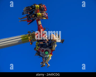 Spaß auf dem Oktoberfest, München, Oberbayern, Bayern, Deutschland, Europa Stockfoto