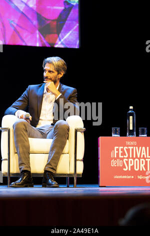 Trento, Italien. 11 Okt, 2019. Emiliano Brembilla besucht 'Il Festival dello Sport" in Trento, Italien. Die Sports Festival ist eine einzigartige Chance für Fans und Enthusiasten ihre Idole zu treffen und zu versuchen, eine Reihe von sportlichen Aktivitäten. Credit: Angela Baldo/ZUMA Draht/Alamy leben Nachrichten Stockfoto