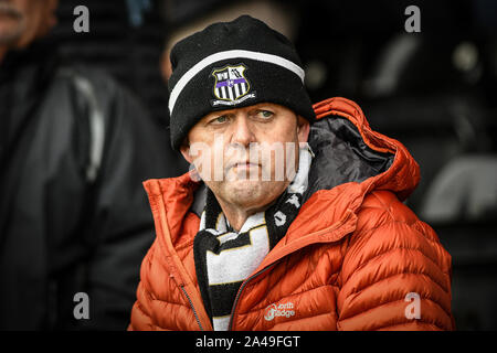 Nottingham, UK. 12. Oktober 2019. Notts County Unterstützer während der Vanarama nationalen Liga Match zwischen Notts County und Torquay United am Meadow Lane, Nottingham am Samstag, den 12. Oktober 2019. (Credit: Jon Hobley | MI Nachrichten) Editorial nur mit der Credit: MI Nachrichten & Sport/Alamy leben Nachrichten Stockfoto