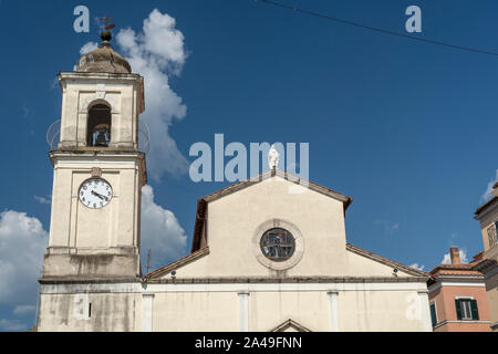 Historische Gebäude Fiano Romano, Rom, Latium, Italien: Kirche Fassade Stockfoto