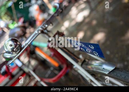 Fahrradrikscha auf den Straßen von Yangon, Myanmar Stockfoto